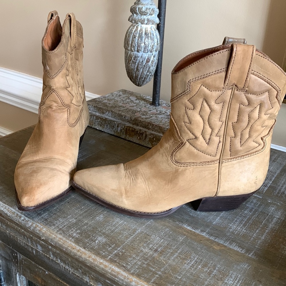 Nine West western low boots Size 7M
